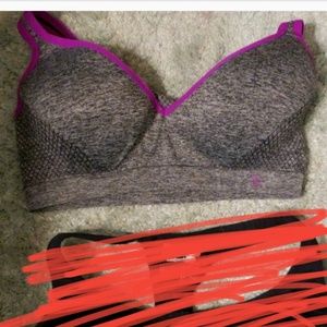 2 Sports bras
